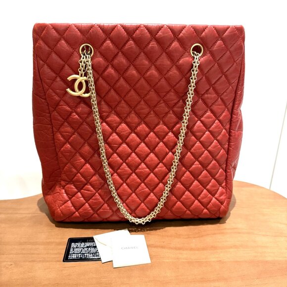 Chanel Quilted Pleated Calfskin Red Tote Gold-tone Hardware - Picture 1 of 13